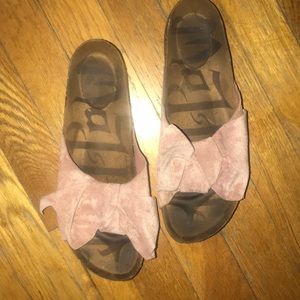 Mad love pink footbed sandals